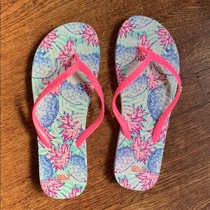 Vineyard Vines Flip Flops